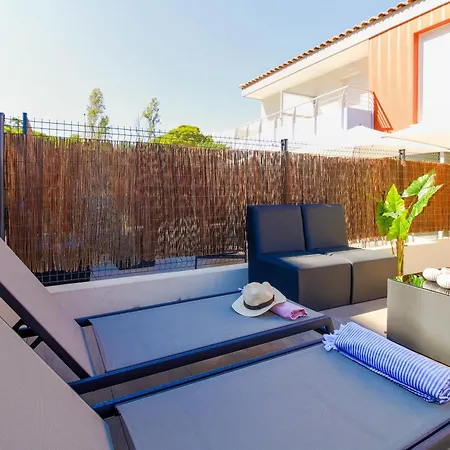 Selectsohome - Duplex A La Faviere Avec Piscine - Pos-d Apartamento